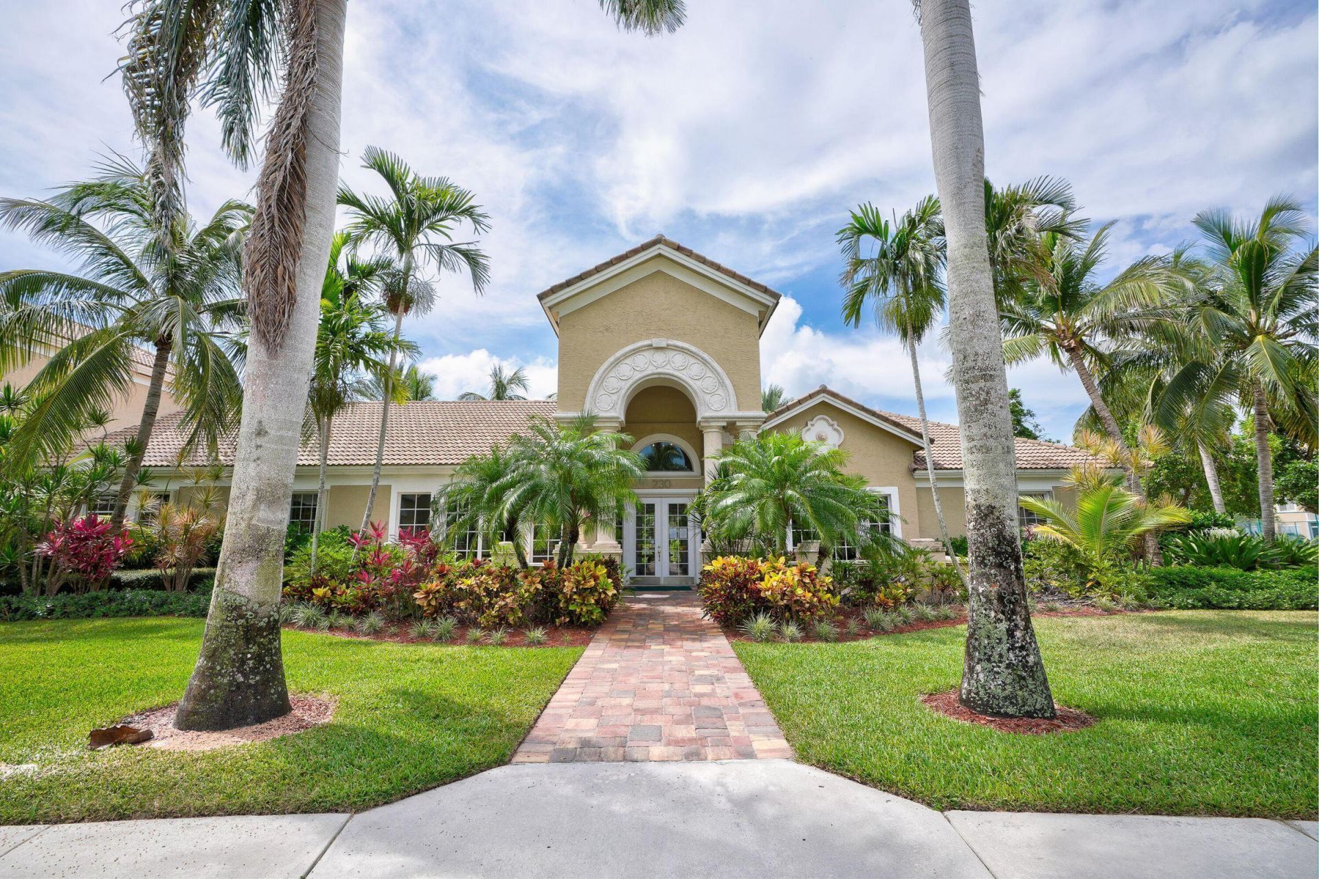 242 Village Boulevard, Unit 2205, Tequesta, FL 33469 Photo