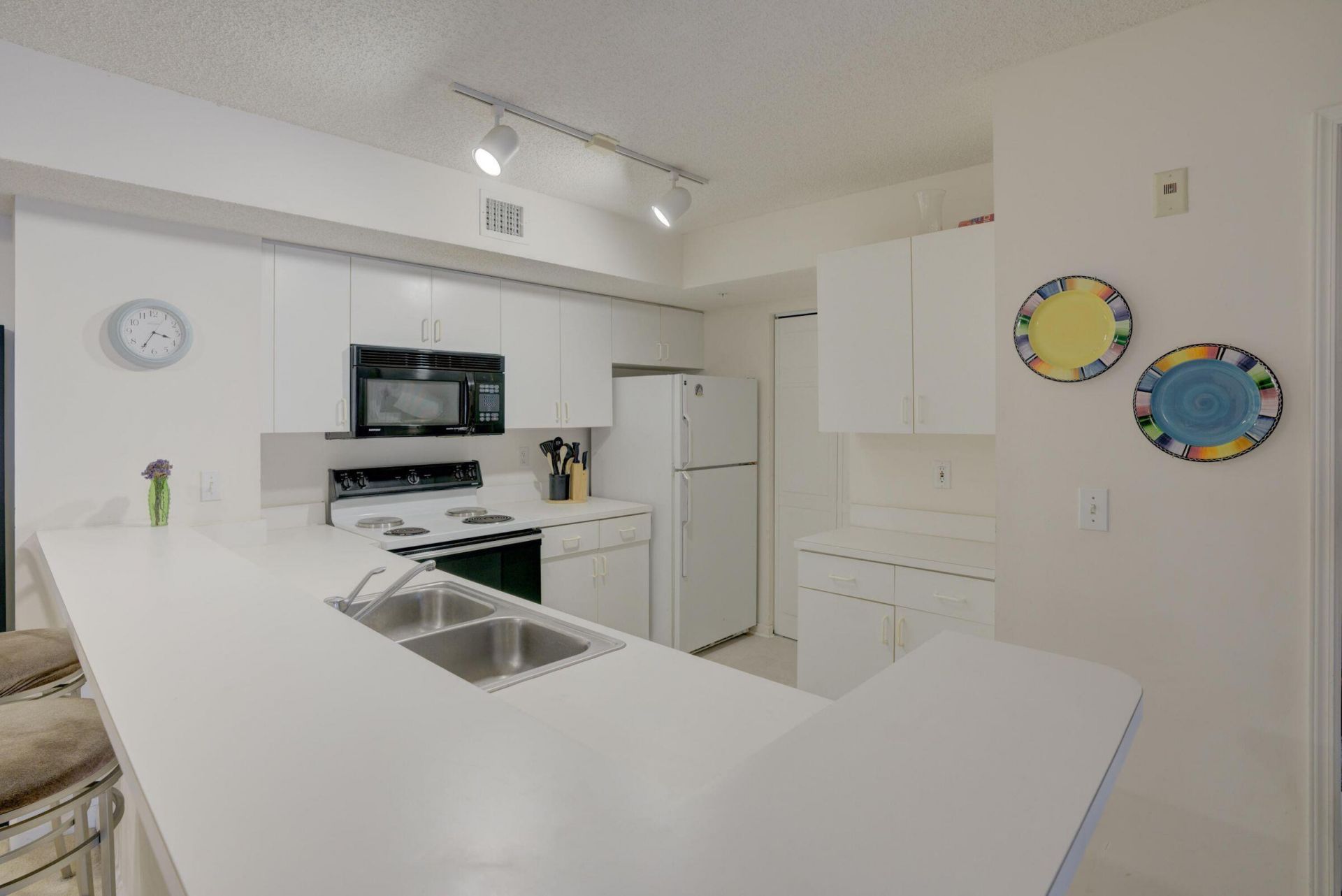 242 Village Boulevard, Unit 2205, Tequesta, FL 33469 Photo
