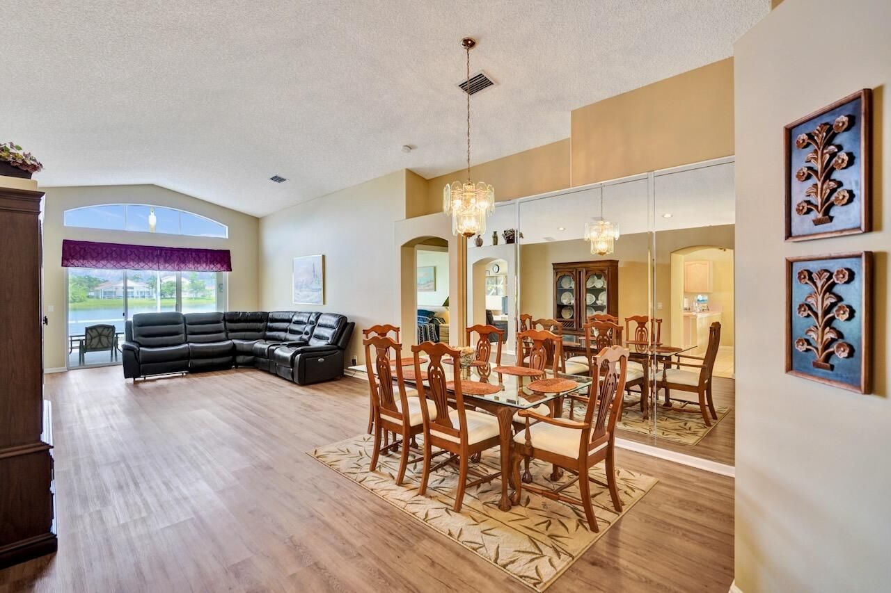 5886 Las Colinas Circle, Lake Worth, FL 33463 Photo