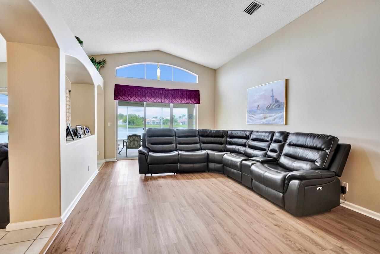 5886 Las Colinas Circle, Lake Worth, FL 33463 Photo