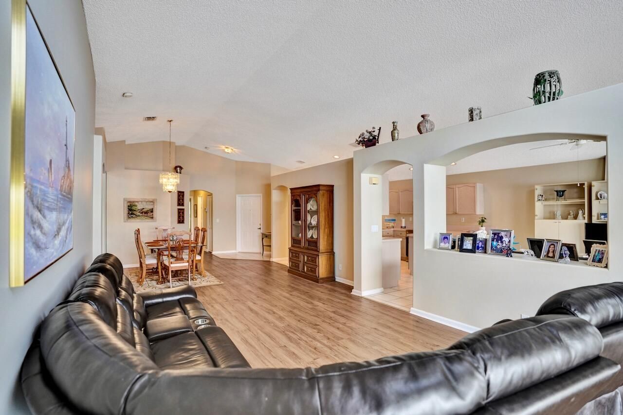 5886 Las Colinas Circle, Lake Worth, FL 33463 Photo
