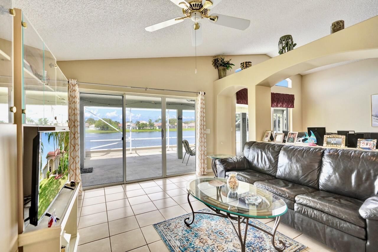 5886 Las Colinas Circle, Lake Worth, FL 33463 Photo