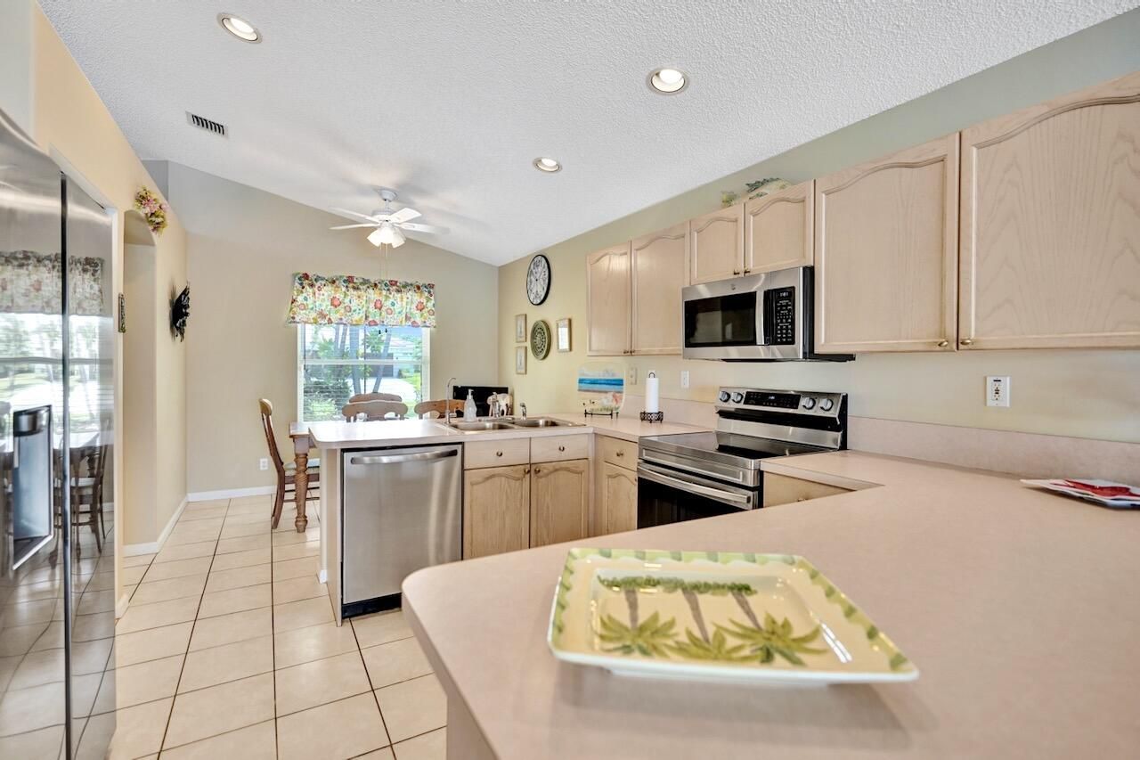 5886 Las Colinas Circle, Lake Worth, FL 33463 Photo