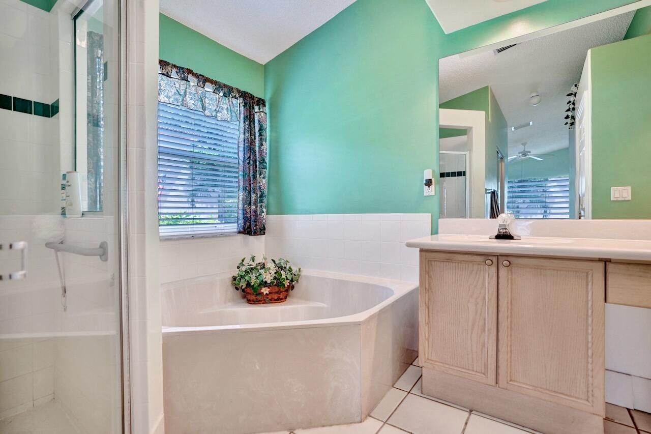 5886 Las Colinas Circle, Lake Worth, FL 33463 Photo