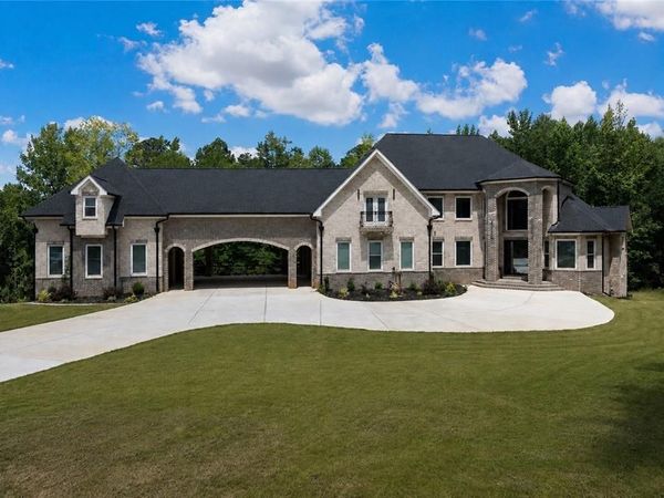 381 Vicki Lane , Stockbridge, GA 30281