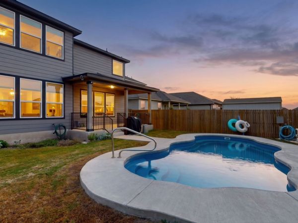 2704 Nueva Cordova, Seguin, TX 78155