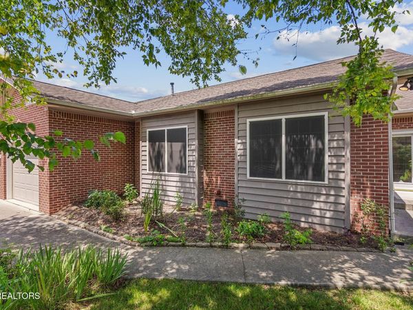 21 Rivers Court, Oak Ridge, TN 37830