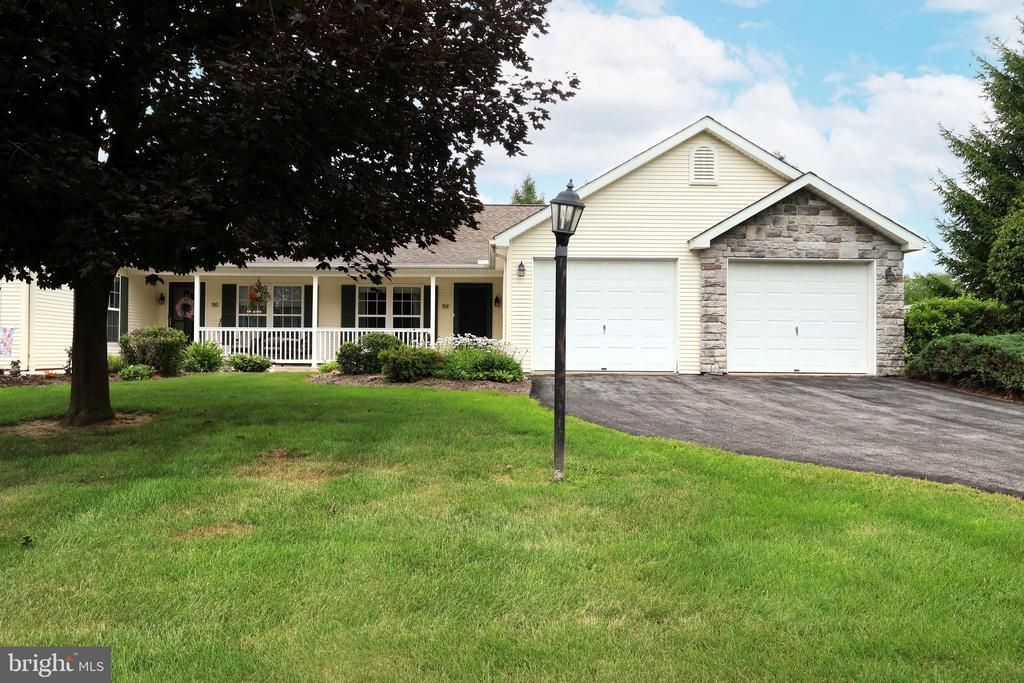 104 PENNS COURT, CENTRE HALL, PA 16828