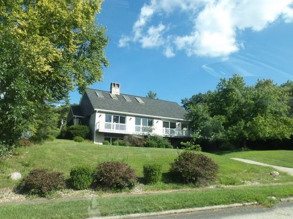 304 Greenway Lane , Decatur, IL 62521