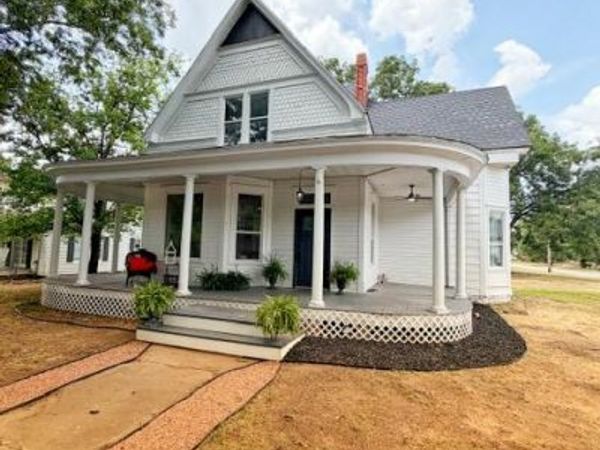 424 N Hinckley Street, Holdenville, OK 74848