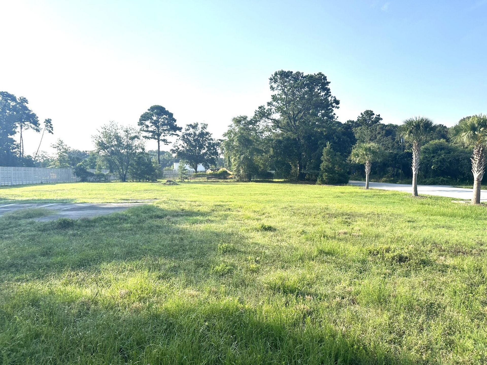 1096 Beehive Road Photo 4