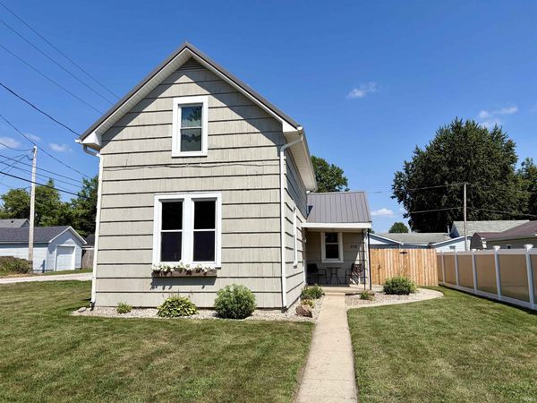 213 S 19th Street, Elwood, IN 46036