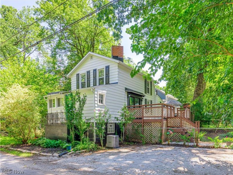 260 E Pace Avenue, Akron, OH 44319 Photo 1