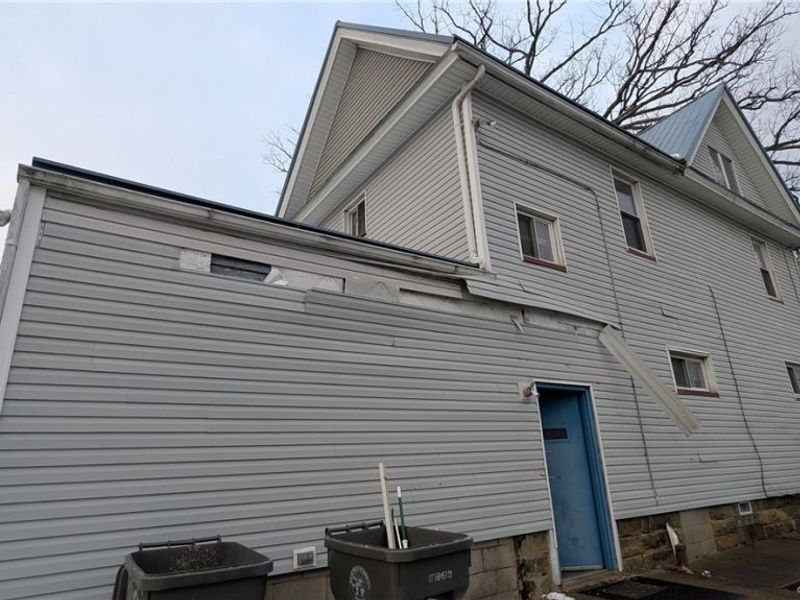 826 Michigan, Youngstown, OH 44505 Photo 2