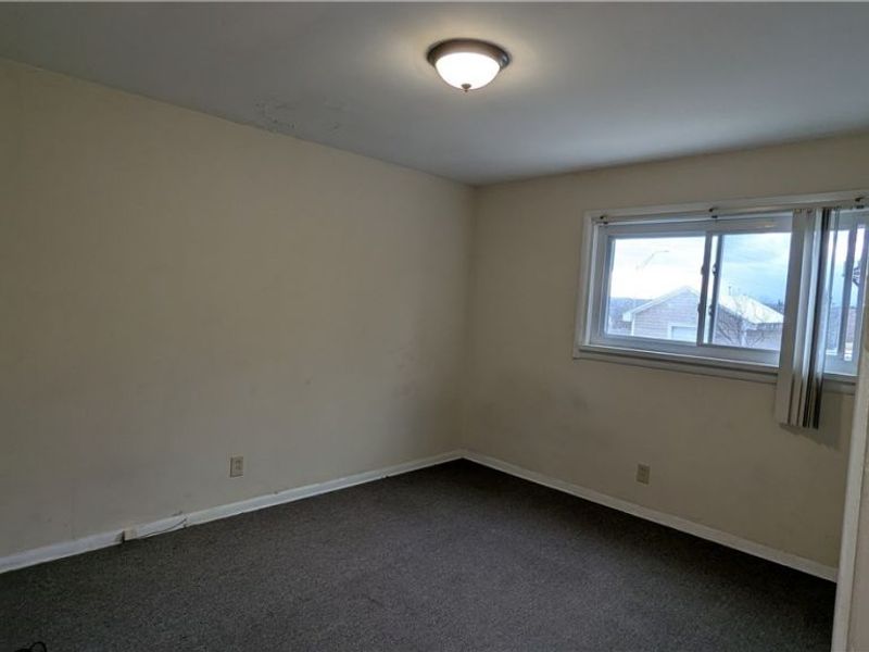 826 Michigan, Youngstown, OH 44505 Photo 9