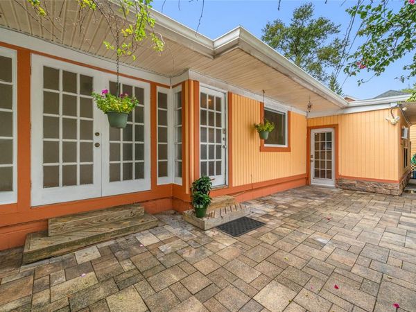 492 6TH AVENUE N, ST PETERSBURG, FL 33701