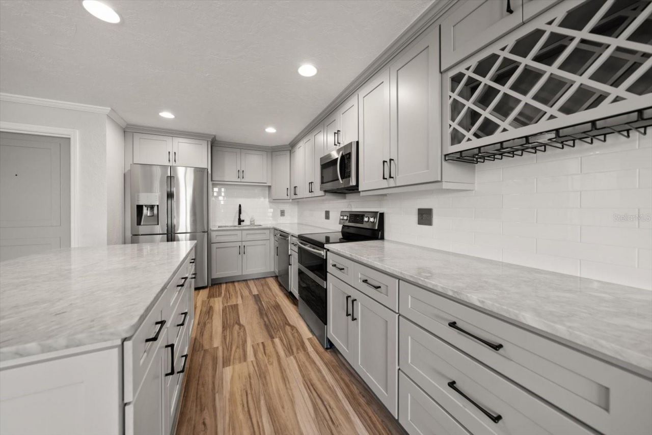 4681 1st Street Ne, Unit 308, Saint Petersburg, FL 33703 Photo