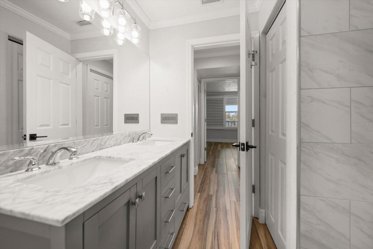 4681 1st Street Ne, Unit 308, Saint Petersburg, FL 33703 Photo