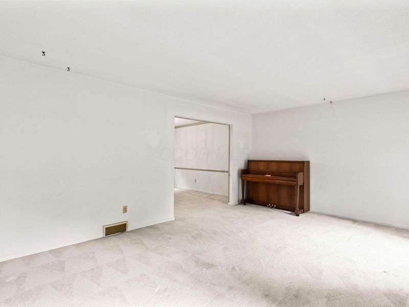 670 Carriage Court, Newark, OH 43055 Photo 17