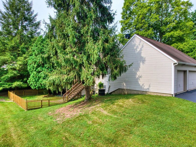 670 Carriage Court, Newark, OH 43055 Photo 5