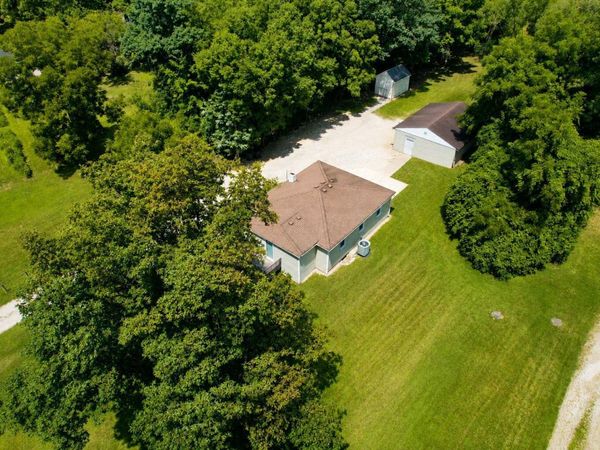 3738 Alkire Road , Grove City, OH 43123
