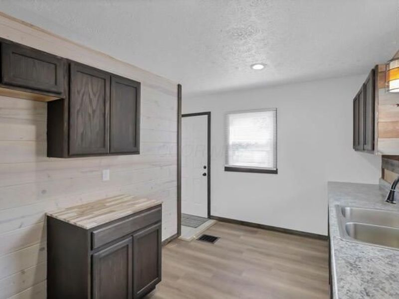 3568 Karl Road, Columbus, OH 43224 Photo 8