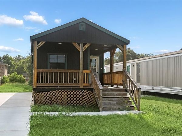 6505 LOUIS ELAM Street, Violet, LA 70092