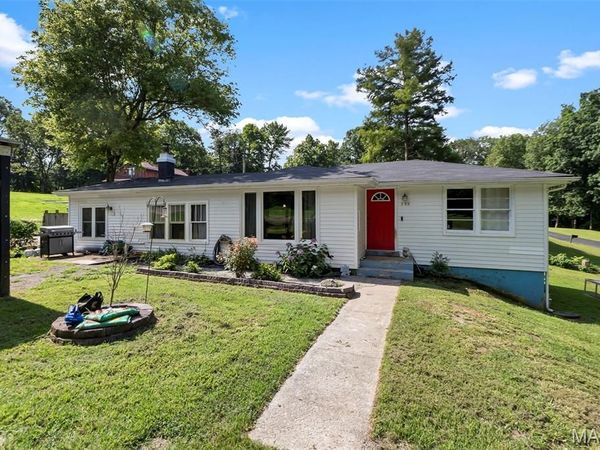 359 Hillcrest Drive , Cape Girardeau, MO 63701