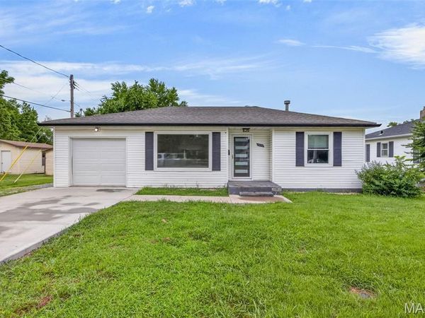 1206 N Washington Street , Farmington, MO 63640