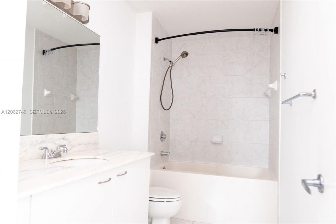 133 NE 2nd Ave , Unit 1202, Miami, FL 33132 Photo