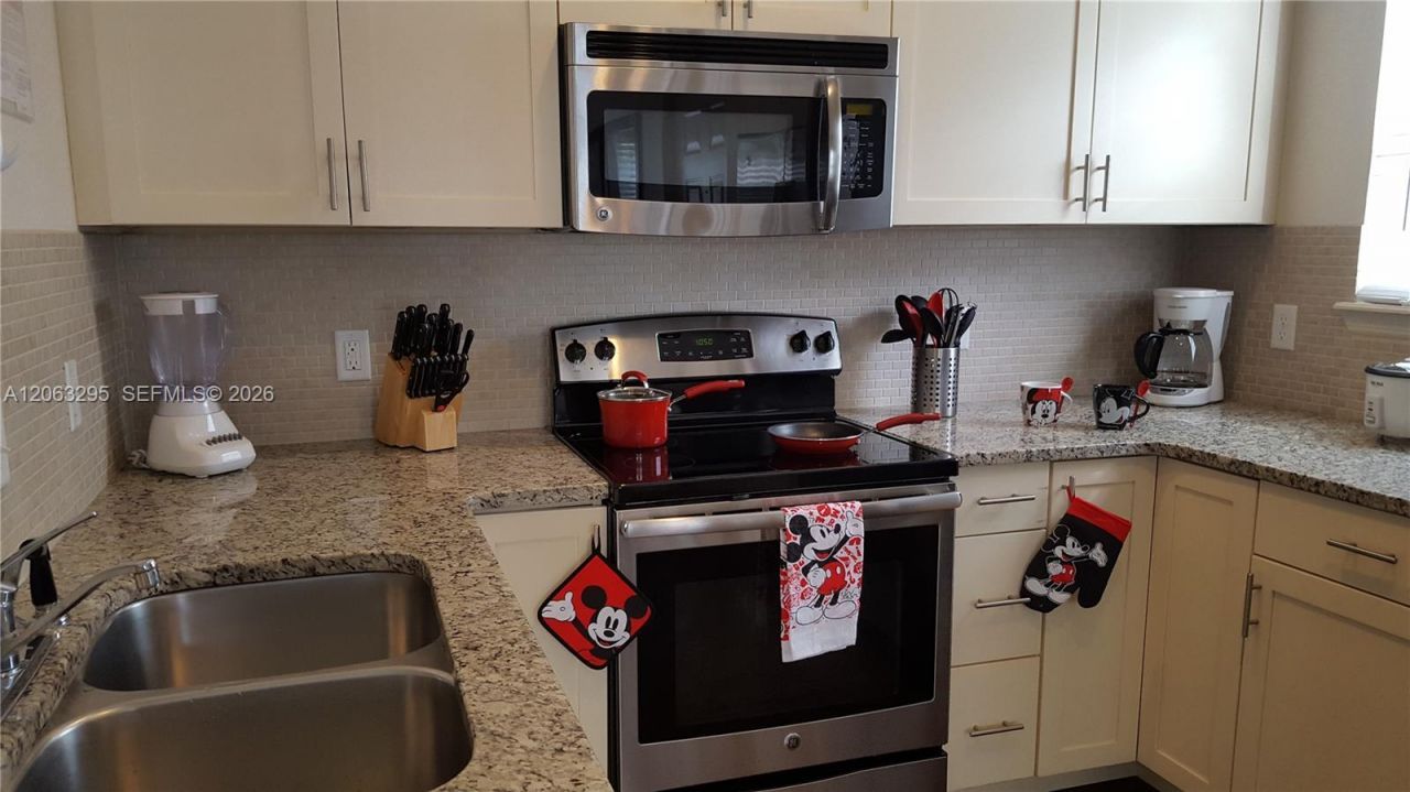 5362 Diplomat Ct, Kissimmee, FL 34746 Photo