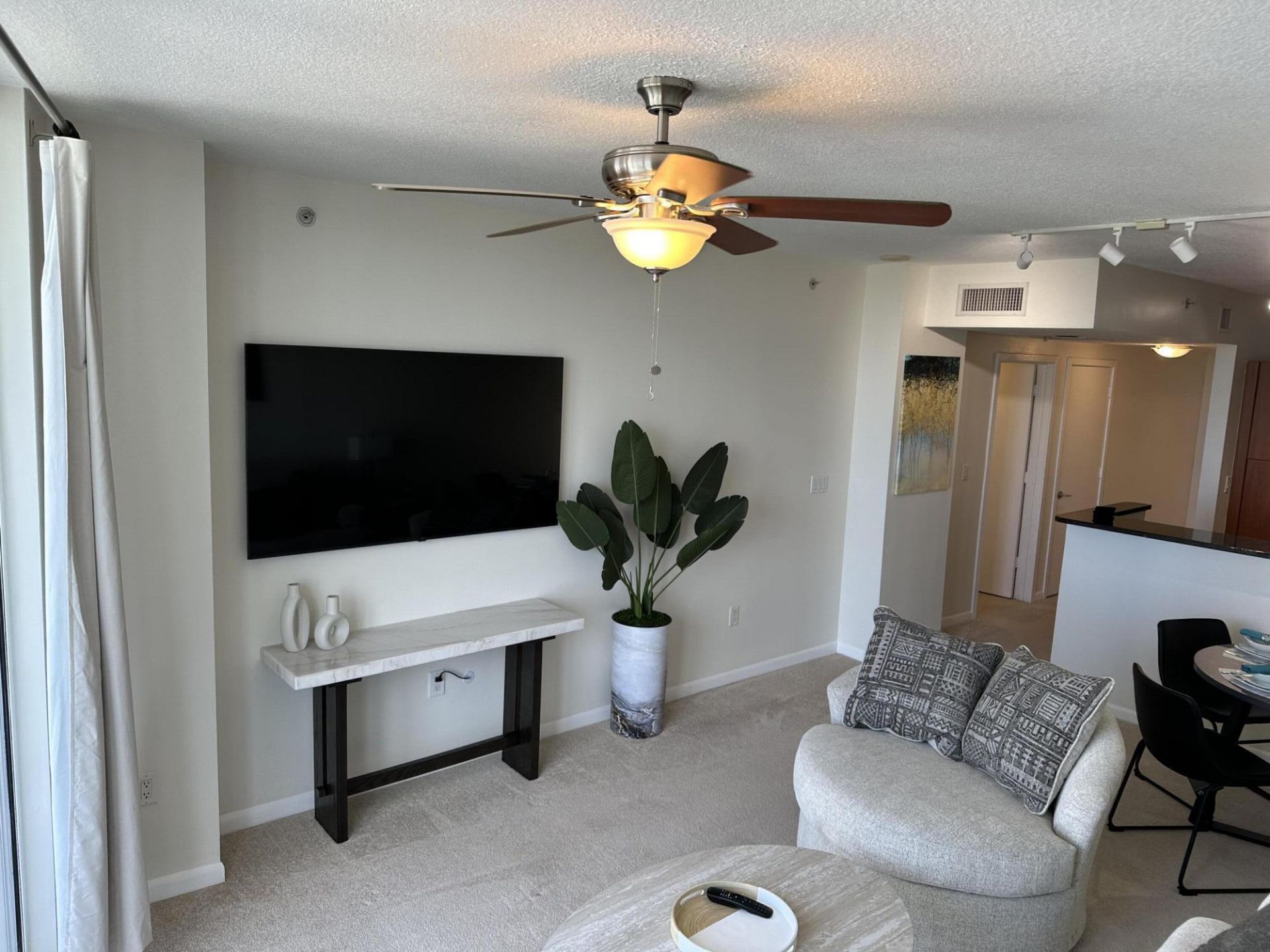 1551 N Flagler Drive, Unit 1106, West Palm Beach, FL 33401 Photo