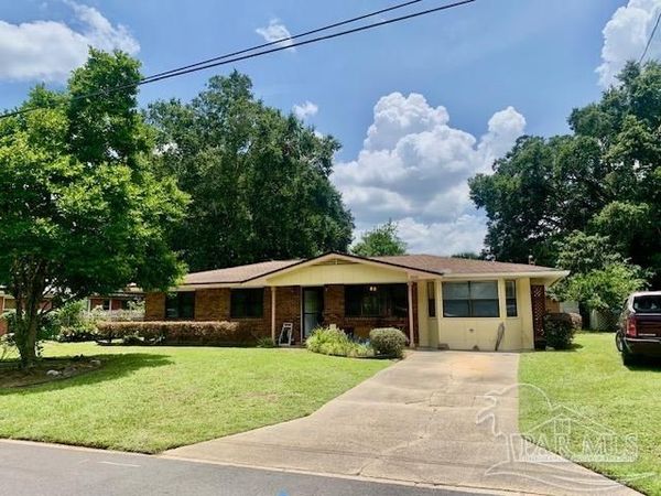 5116 Seagull Dr, Pace, FL 32571