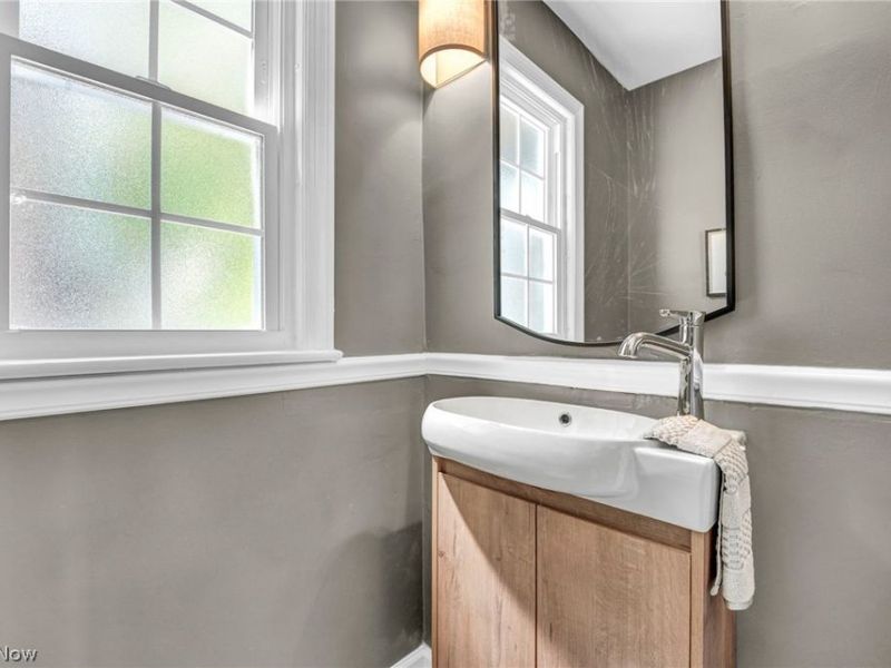 2448 Charney Road, University Heights, OH 44118 Photo 15