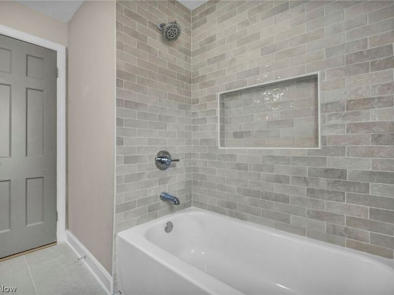 2448 Charney Road, University Heights, OH 44118 Photo 20
