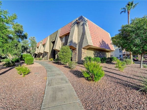 5220 Indian River Drive, Unit 280, Las Vegas, NV 89103