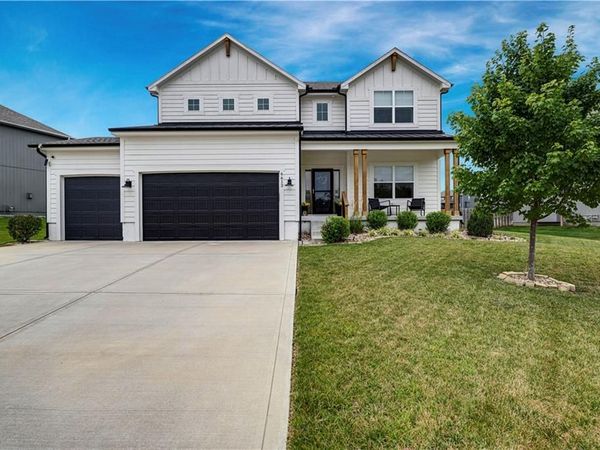 6613 NW 106th Street, Kansas City, MO 64154