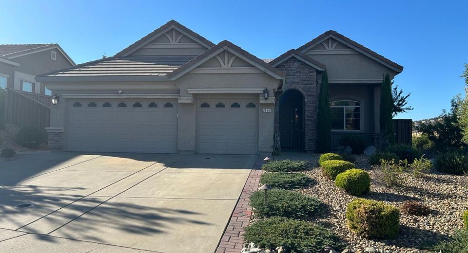 2156 Falcon Dr, Folsom, CA 95630 Photo