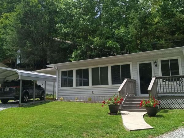 207 Canyon Pass, Cleveland, GA 30528