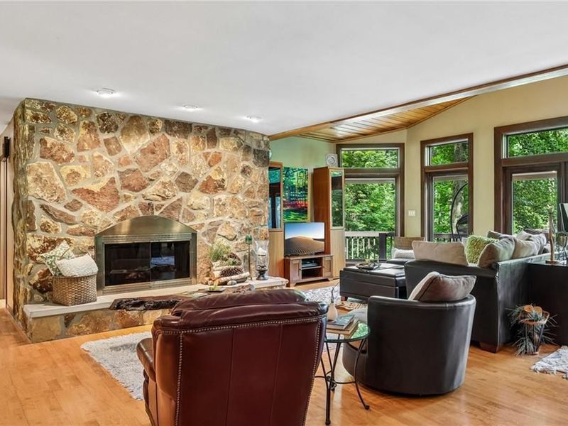 985 S Medina Line Road, Wadsworth, OH 44281 Photo 8