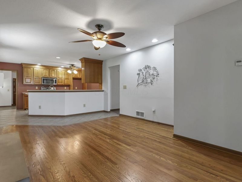 830 Harvest Lane Court , Columbus, OH 43213 Photo 15