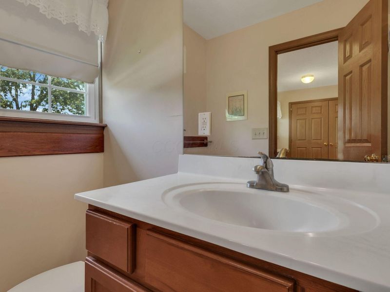 830 Harvest Lane Court , Columbus, OH 43213 Photo 38