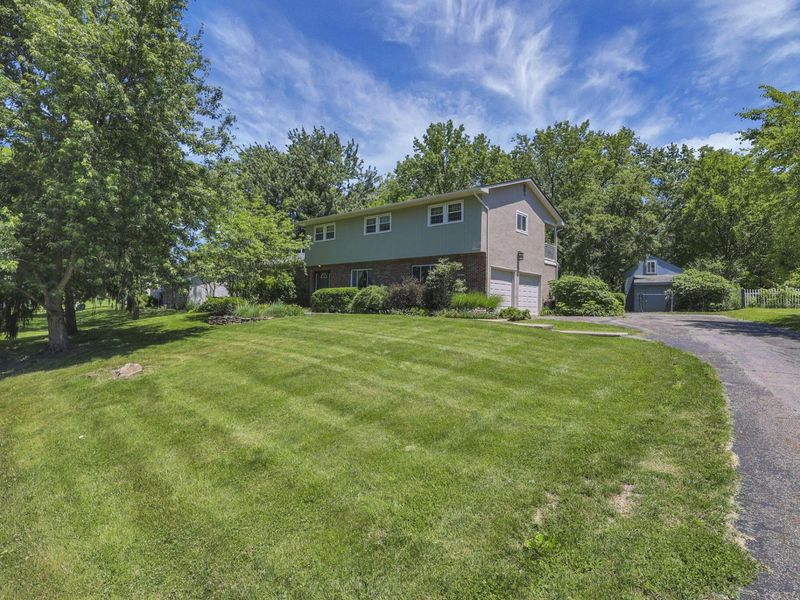 830 Harvest Lane Court, Columbus, OH 43213 Photo 5