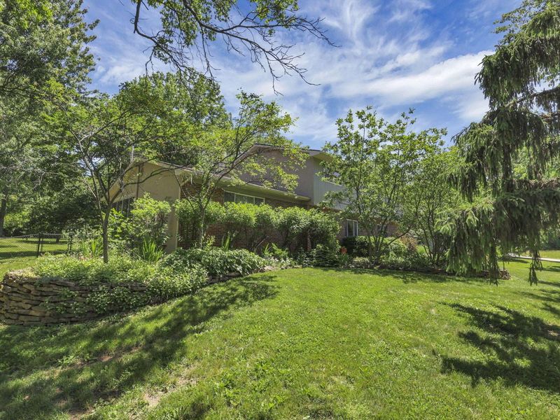 830 Harvest Lane Court , Columbus, OH 43213 Photo 6