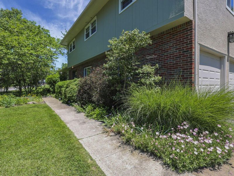 830 Harvest Lane Court , Columbus, OH 43213 Photo 7
