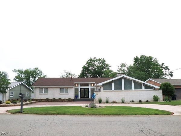 189 Highland Hills Drive, Follansbee, WV 26037