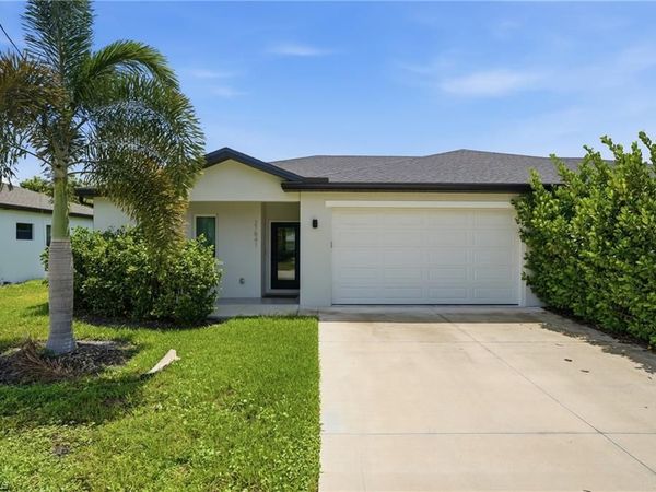 27841 Wisconsin ST , BONITA SPRINGS, FL 34135