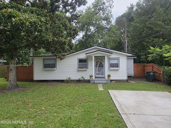 70 ROBERT Street, Atlantic Beach, FL 32233
