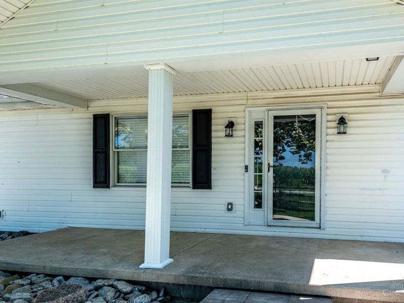 94 Fawn Lane, Blanchester, OH 45107 Photo 2