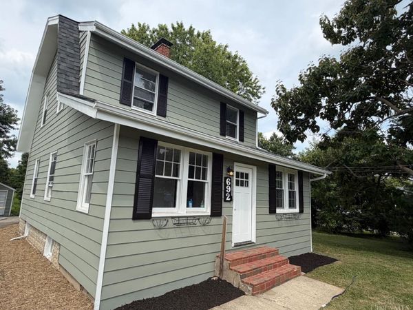 692 W Kemper Road, Springdale, OH 45246
